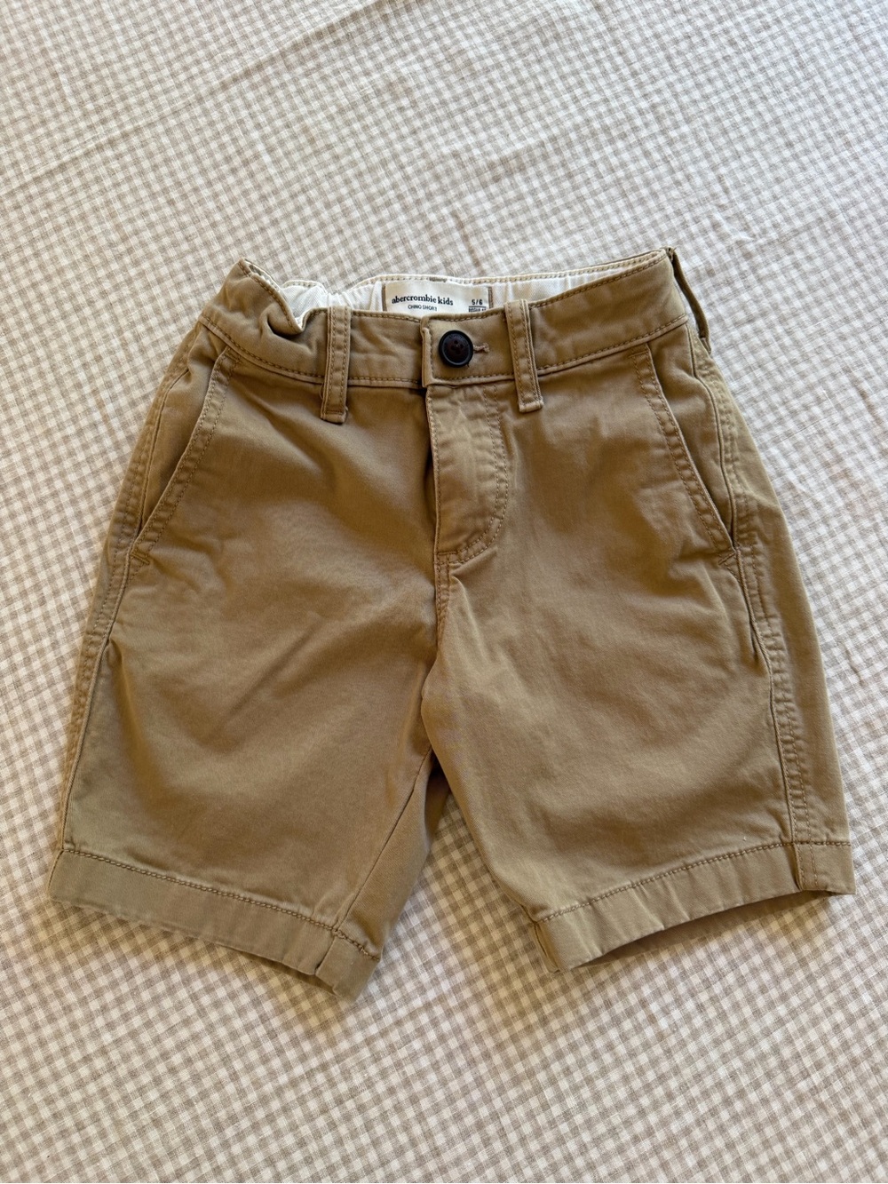 Abercrombie kids tan chino-style shorts size 5/6